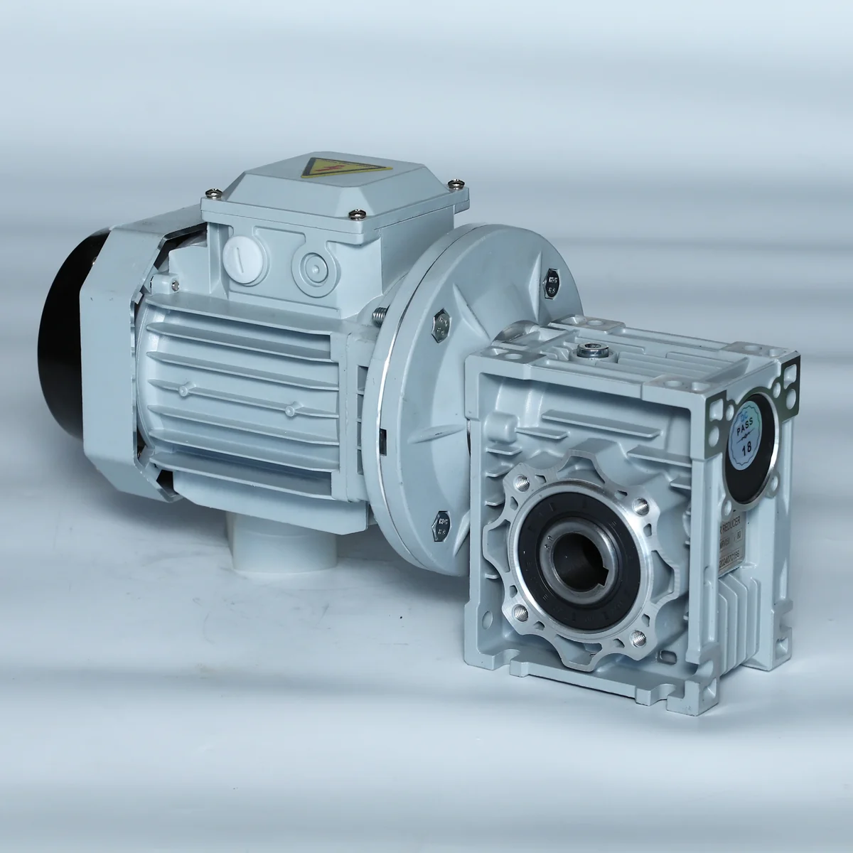 Electric motor coupled to an NMRV right-angle worm gearbox